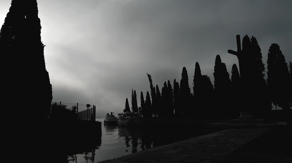 _1060445-out1.jpg