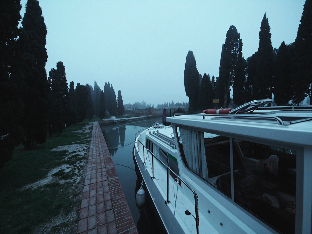 _1060471-out1.jpg