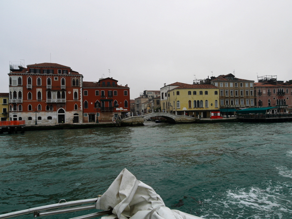 _1060792-out1.jpg